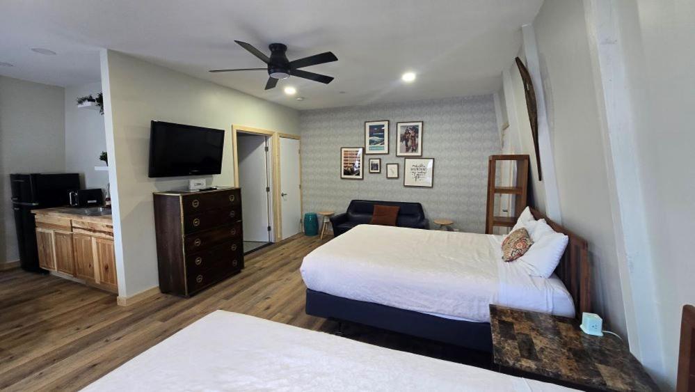 Cinnamon Bear Inn Маммот Лейкс Экстерьер фото