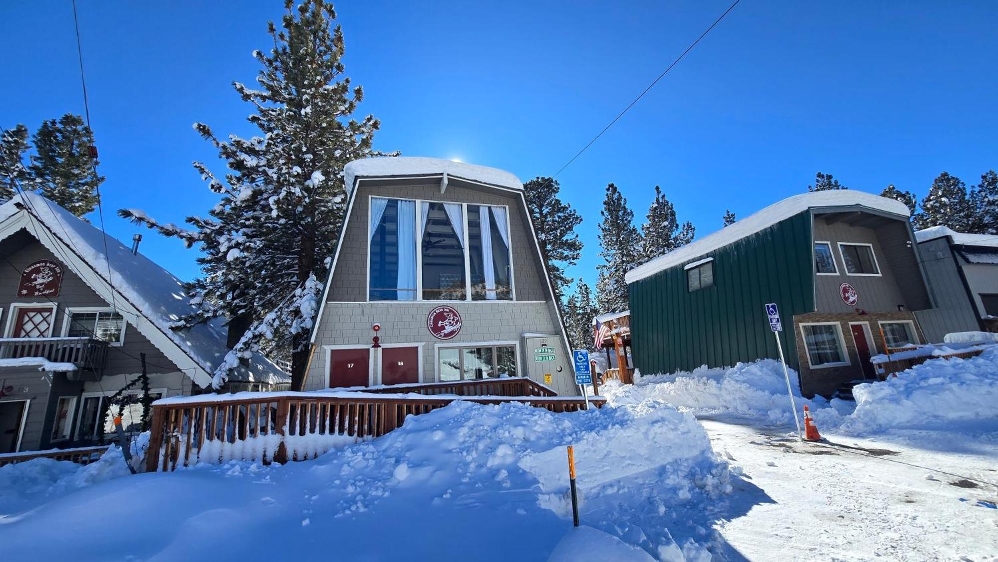 Cinnamon Bear Inn Маммот Лейкс Экстерьер фото